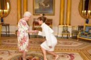 英国皇室孙子爆料视频,孙子亲述家族内幕，独家视频曝光惊人真相